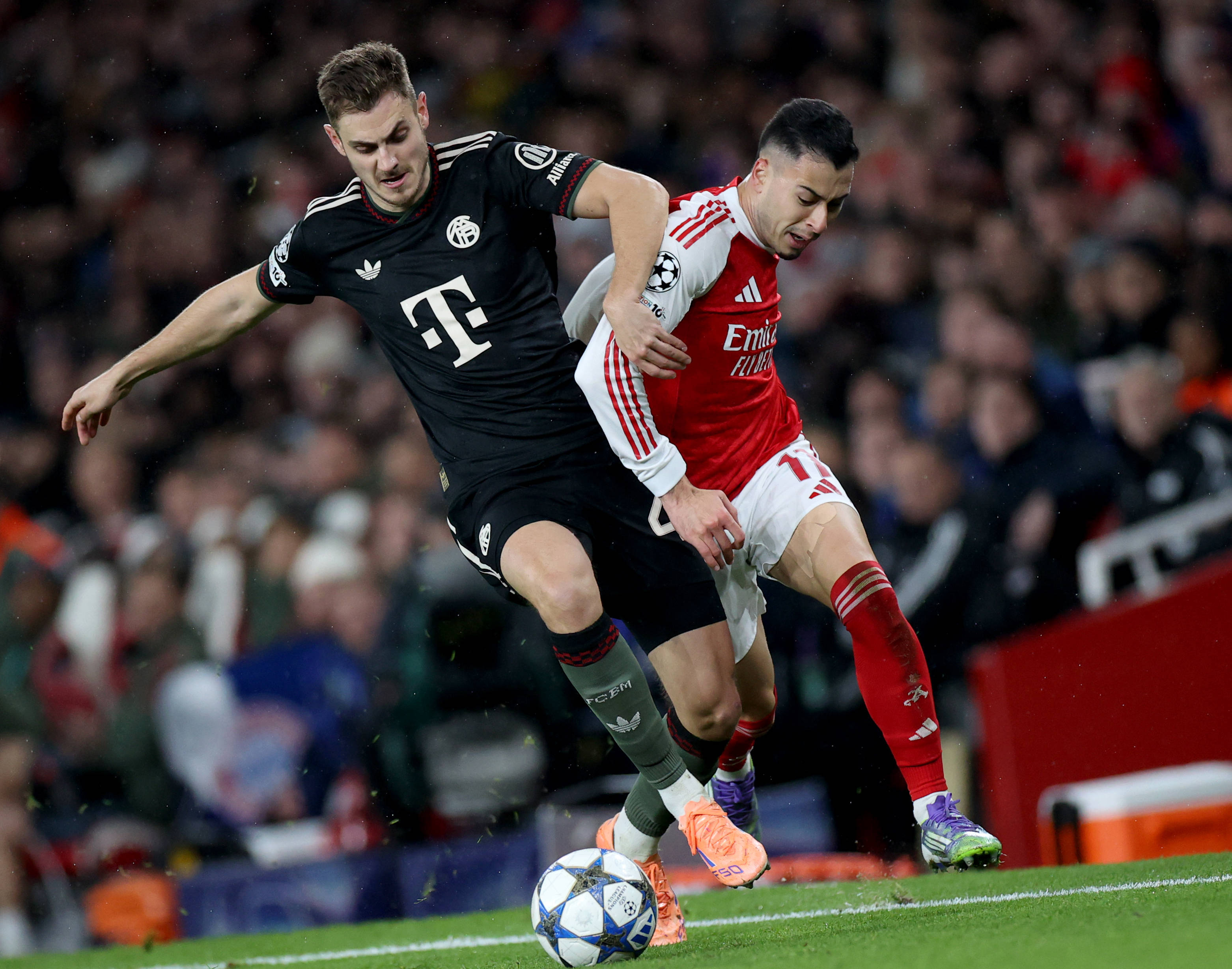 本泽马：皇马缺少有经验的人，能站出来说“这个地方你做错了”（本泽马：皇马缺少经验领袖，关键时刻无人指出错误）