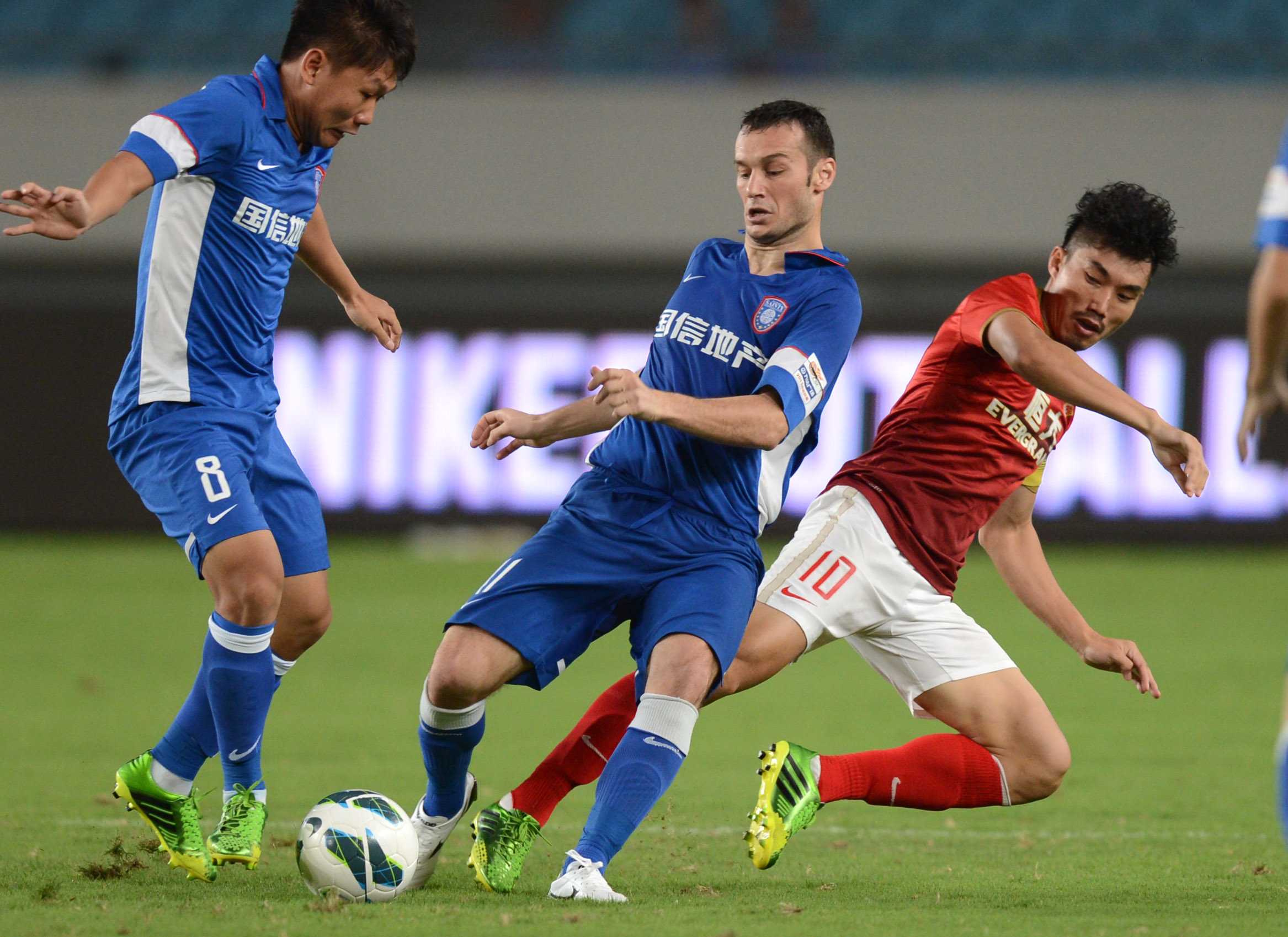 杰克逊在采访中谈到他年轻时朋友们总叫他内马尔：（杰克逊在采访中自曝：年轻时朋友常叫他'内马尔）