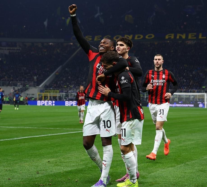 徐根宝：说我落伍的都不知道，我每天要看曼城、巴萨的比赛（徐根宝回应落伍质疑：我天天研究曼城和巴萨的比赛）