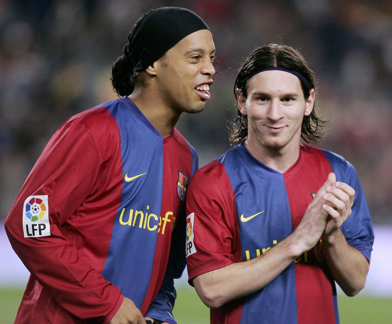 李嗣镕：在场上一点也不紧张，就想为津门虎队奉献自己的全部（李嗣镕：上场不紧张，只想为津门虎全力以赴）